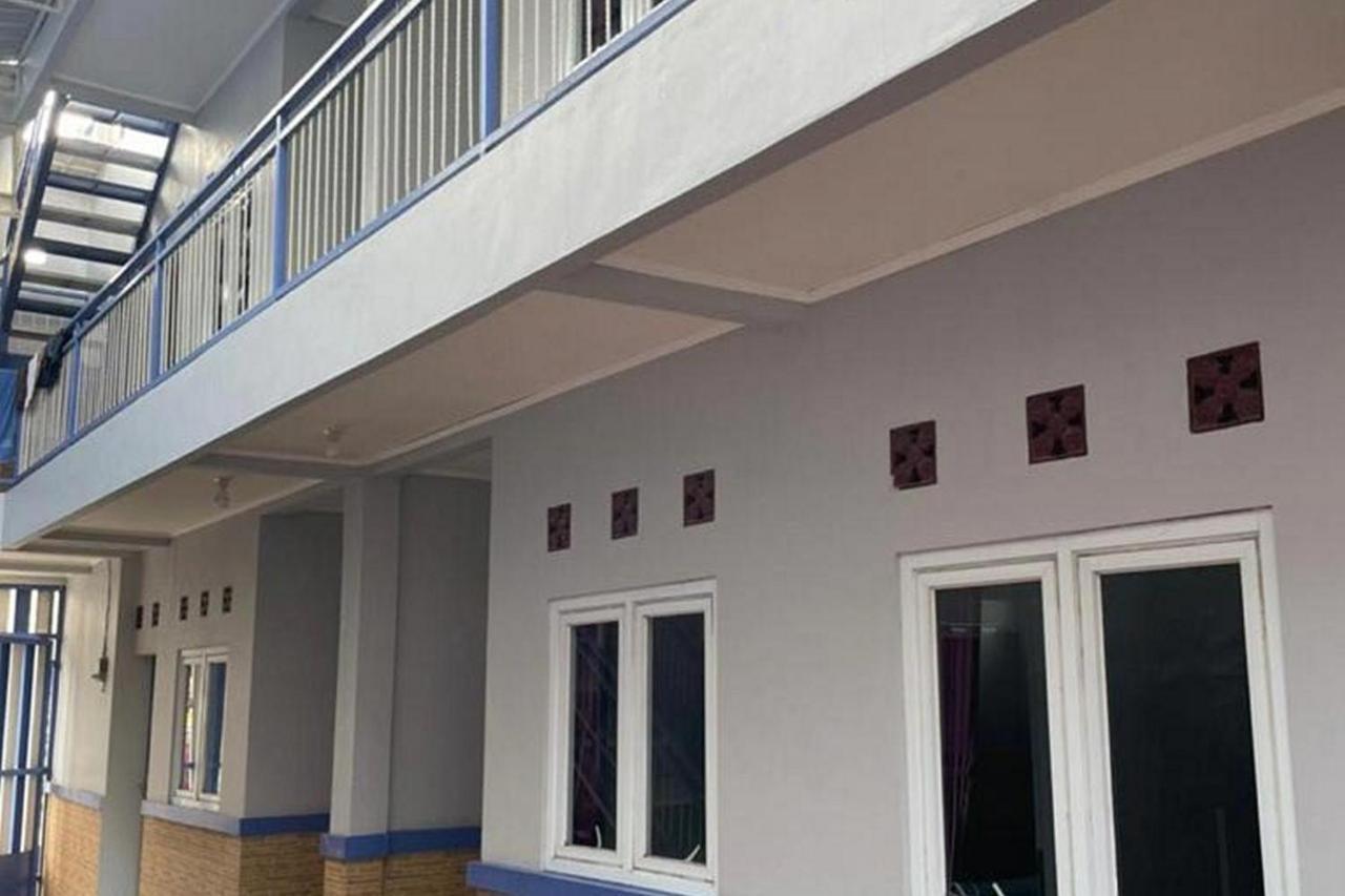 Villa Syariah Citeko Mitra Reddoorz Bogor Exterior foto